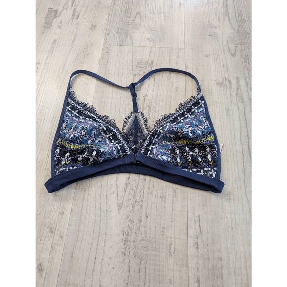 Victoria's‎ Secret Body By Victoria Bralette size small navy blue lace Racerback - Picture 1 of 6